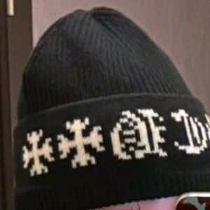Black and White Beanie (New)